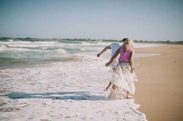 8Photographer-wedding-scott-surplice-beach-Woonoona-south-coast-wedding-pink-blue7