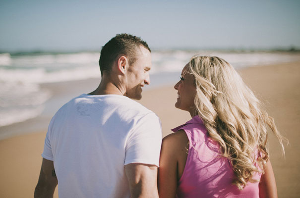 9Photographer-wedding-scott-surplice-beach-Woonoona-south-coast-wedding-pink-blue8