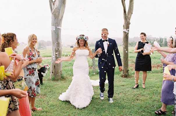 byron-bay-wedding-hinterland-floral-crown-amazing-feather-and-stone-photography16