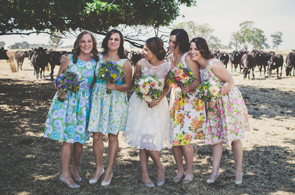 DIY-country-rustic-backyard-weding-inspiration-short-lace-dress-blue-green-yellow23