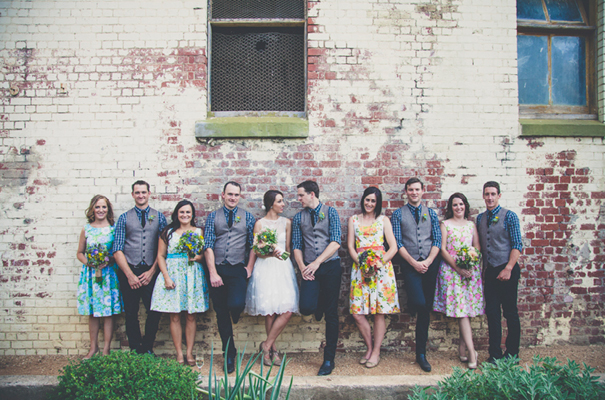 DIY-country-rustic-backyard-weding-inspiration-short-lace-dress-blue-green-yellow42