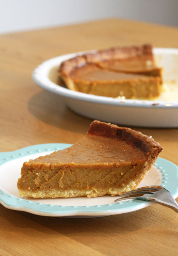 DIY-wedding-reception-dessert-bar-pumpkin-pie