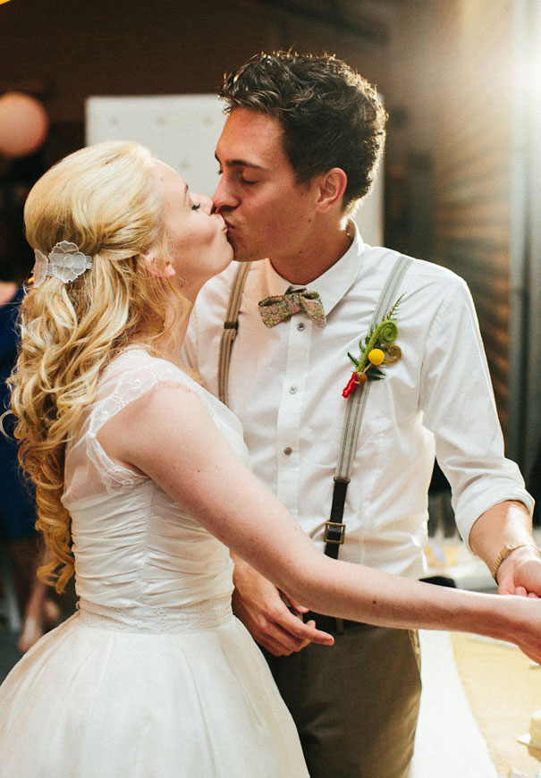 country-DIY-bunting-wedding-barn-winery-qld-julian-beattie-retro-vintage-bride20