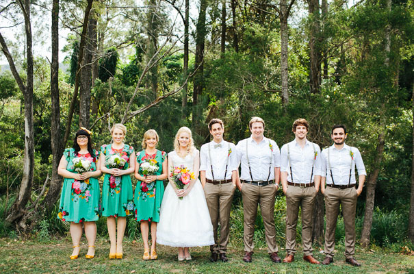 cute-DIY-bunting-wedding-barn-winery-qld-julian-beattie-retro-vintage-bride28