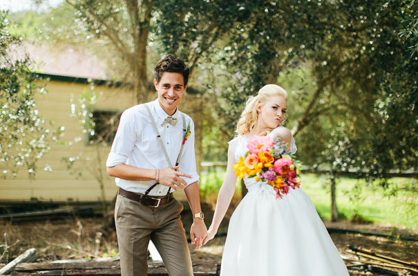 cute-DIY-bunting-wedding-barn-winery-qld-julian-beattie-retro-vintage-bride32