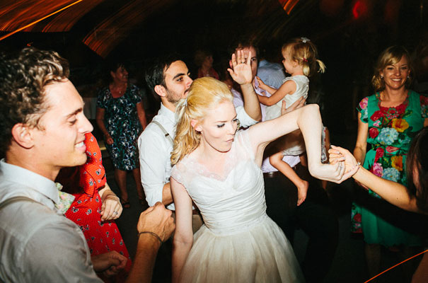 cute-DIY-bunting-wedding-barn-winery-qld-julian-beattie-retro-vintage-bride68