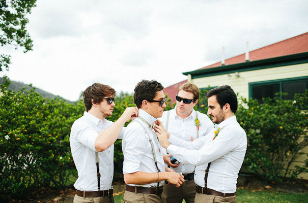 cute-DIY-bunting-wedding-barn-winery-qld-julian-beattie-retro-vintage-bride9