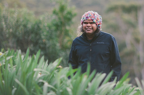 black-wedding-dress-sequins-backyard-outdoor-elegant-garden-inspiration3
