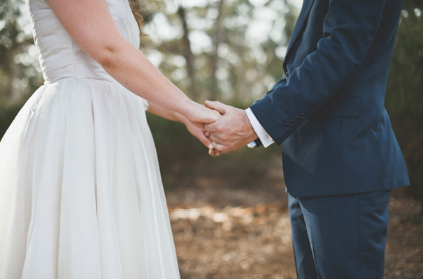 loz-shock-tee-pee-country-wedding-DIY-rock-n-roll-bride34