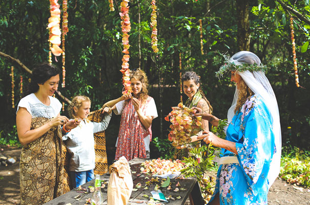 rock-n-roll-bride-hippy-boho-wedding-forest-creek-flower-inspiration