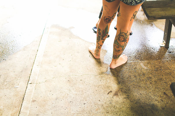 rock-n-roll-bride-hippy-boho-wedding-forest-creek-flower-inspiration12