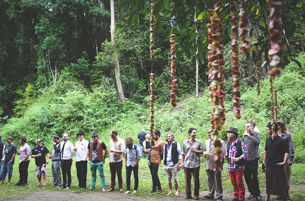 rock-n-roll-bride-hippy-boho-wedding-forest-creek-flower-inspiration28