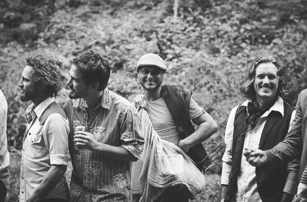 rock-n-roll-bride-hippy-boho-wedding-forest-creek-flower-inspiration31