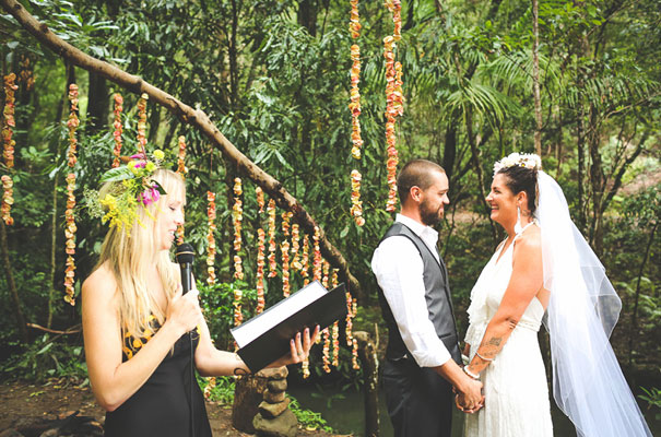 rock-n-roll-bride-hippy-boho-wedding-forest-creek-flower-inspiration42