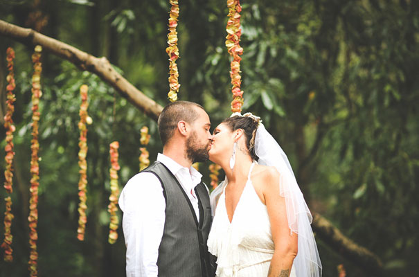 rock-n-roll-bride-hippy-boho-wedding-forest-creek-flower-inspiration45