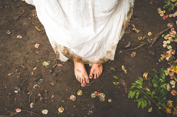 rock-n-roll-bride-hippy-boho-wedding-forest-creek-flower-inspiration55