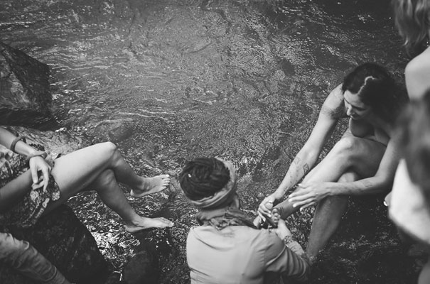 rock-n-roll-bride-hippy-boho-wedding-forest-creek-flower-inspiration7