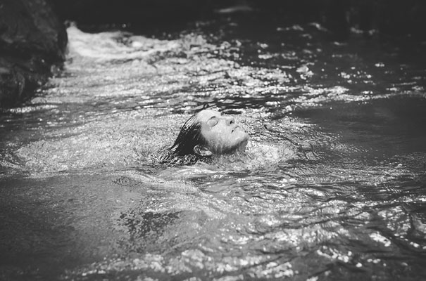 rock-n-roll-bride-hippy-boho-wedding-forest-creek-flower-inspiration8