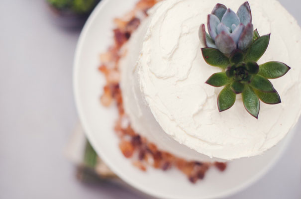 boho-bride-succulents-wedding-greenery-cakes-styling-inspiration-marion7