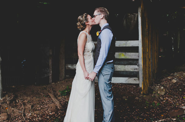 boomerang-farm-country-wedding-queensland-kombi-DIY-barn-Luke-Going43