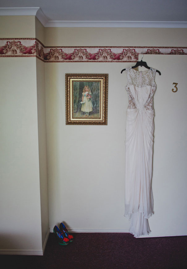 boomerang-farm-country-wedding-queensland-kombi-DIY-barn