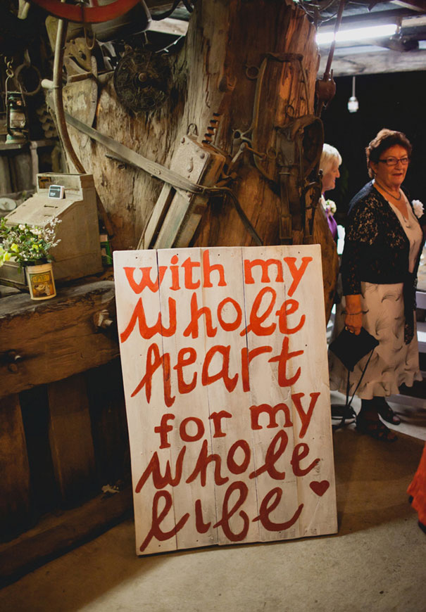 boomerang-farm-country-wedding-queensland-kombi-DIY-barn15