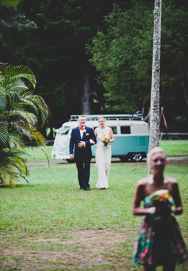 boomerang-farm-country-wedding-queensland-kombi-DIY-barn9