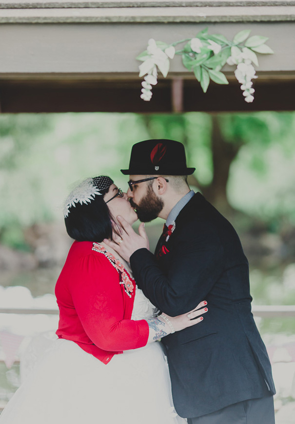 retro-wedding-carnival-circus-theme-rock-n-roll-bride22