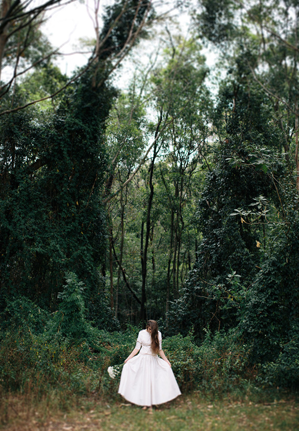 country-boho-bride-wedding-Wollongong-vintage-gown-dress45