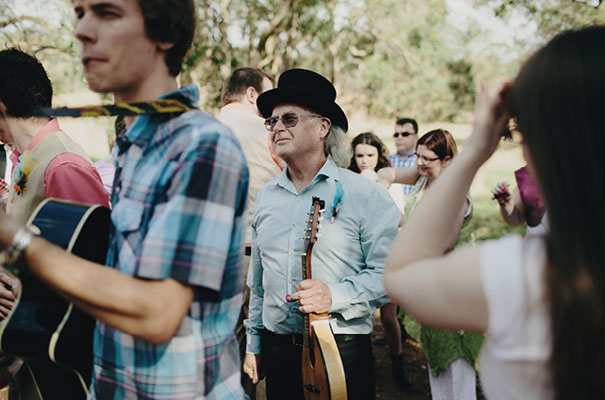 samm-blake-rock-n-roll-bride-green-bright-country-wedding-DIY12