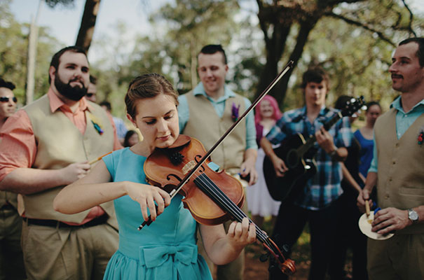 samm-blake-rock-n-roll-bride-green-bright-country-wedding-DIY17