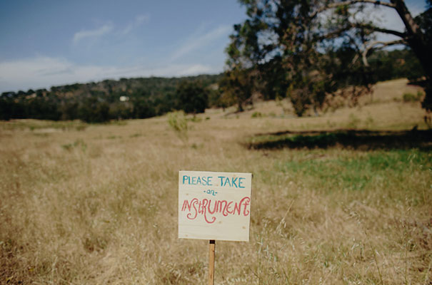 samm-blake-rock-n-roll-bride-green-bright-country-wedding-DIY2