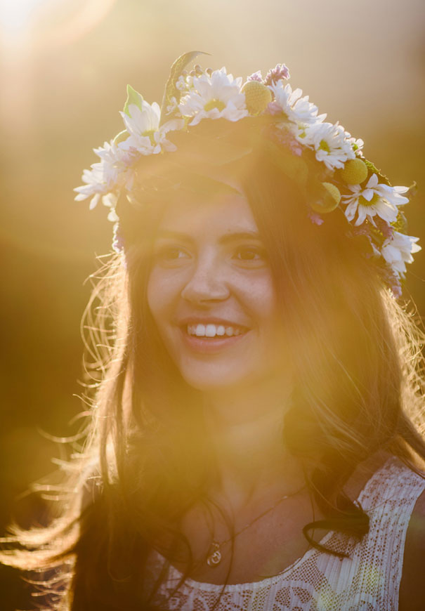 best-wedding-ever-the-wanderers-daisies-boho-bride-country-hippie-wedding-farm-inspiration48