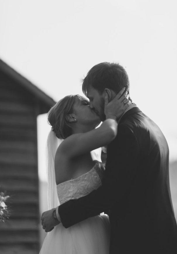 jonas-peterson-barn-wedding-country-inspiration-queensland-hello-may-magazine27