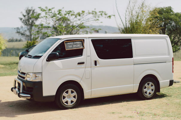 jonas-peterson-coronation-hall-barn-wedding-country-inspiration-queensland-hello-may-magazine6