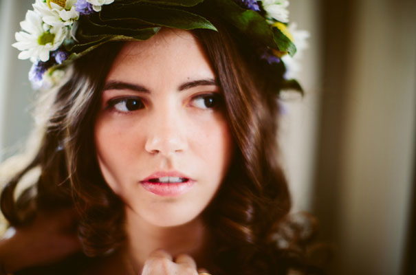 the-wanderers-daisies-boho-bride-country-hippie-wedding-farm-inspiration13