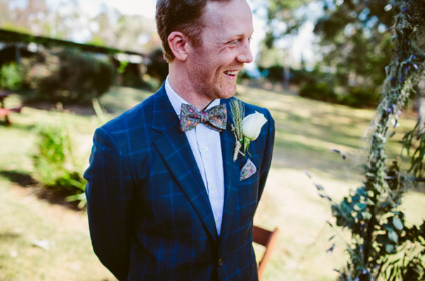 the-wanderers-daisies-boho-bride-country-hippie-wedding-farm-inspiration14