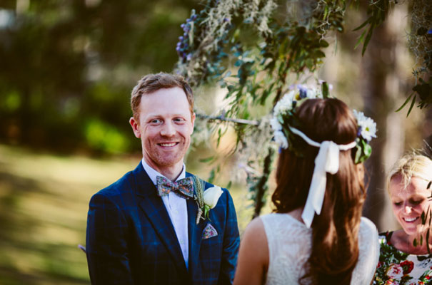 the-wanderers-daisies-boho-bride-country-hippie-wedding-farm-inspiration19