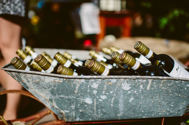 the-wanderers-daisies-boho-bride-country-hippie-wedding-farm-inspiration24