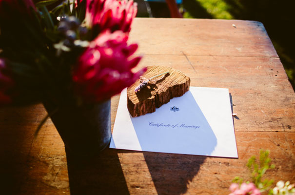 the-wanderers-daisies-boho-bride-country-hippie-wedding-farm-inspiration32