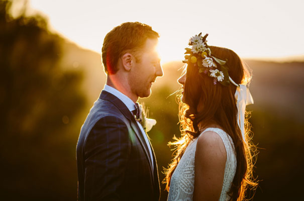 the-wanderers-daisies-boho-bride-country-hippie-wedding-farm-inspiration38