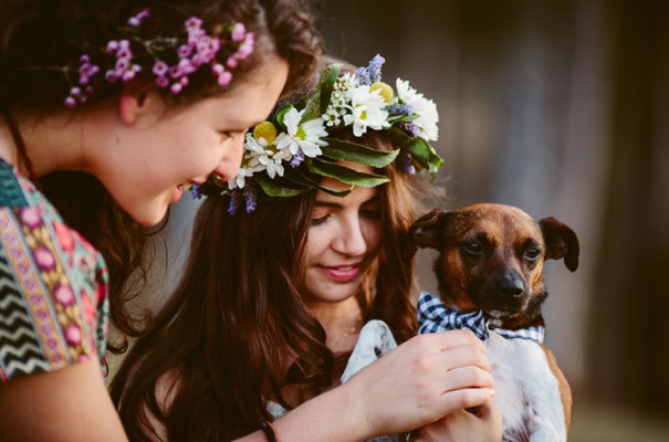 the-wanderers-daisies-boho-bride-country-hippie-wedding-farm-inspiration40