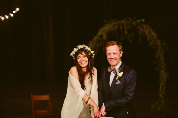 the-wanderers-daisies-boho-bride-country-hippie-wedding-farm-inspiration49