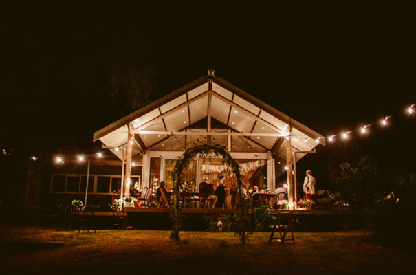 the-wanderers-daisies-boho-bride-country-hippie-wedding-farm-inspiration53