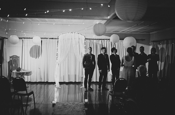 brisbane-wedding-photographer-bush-waterfall-australian-barefoot-bride3