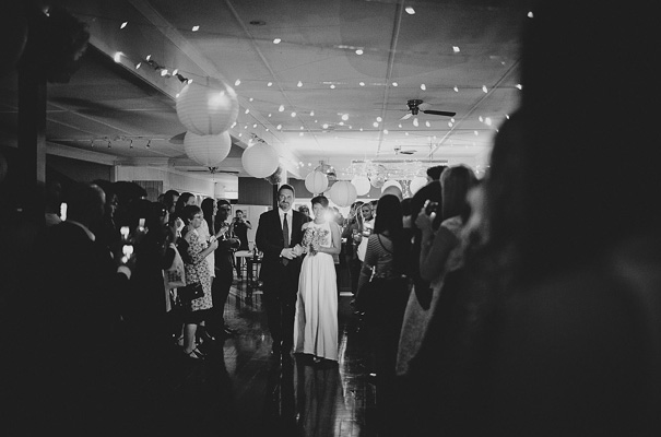 brisbane-wedding-photographer-bush-waterfall-australian-barefoot-bride310