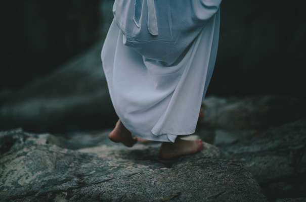 brisbane-wedding-photographer-bush-waterfall-australian-barefoot-bride348