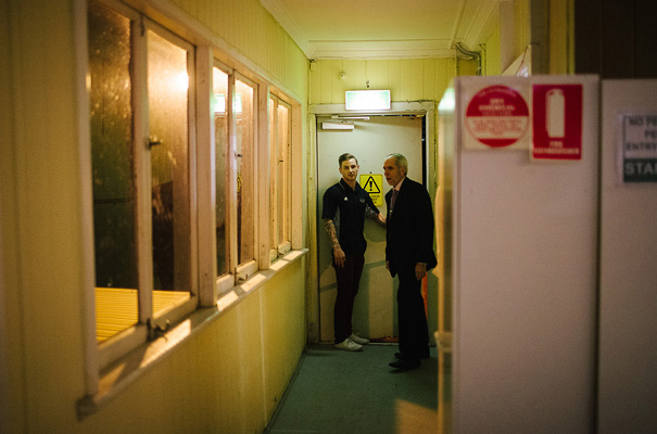 brisbane-wedding-photographer-bush-waterfall-australian-barefoot-bride36