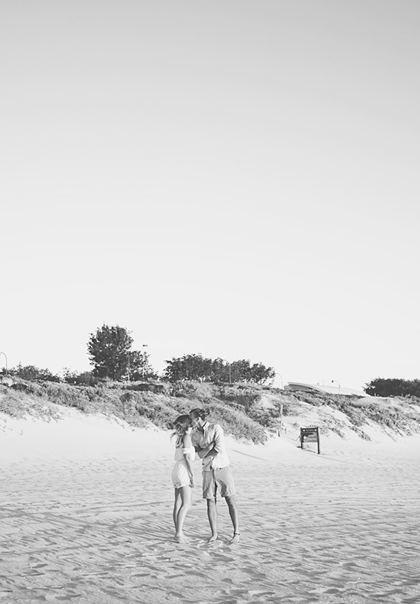 NSW-courtney-holloway-coastal-bride-engagement5