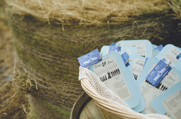 TAS-country-wedding-hay-bales-diy-ideas17